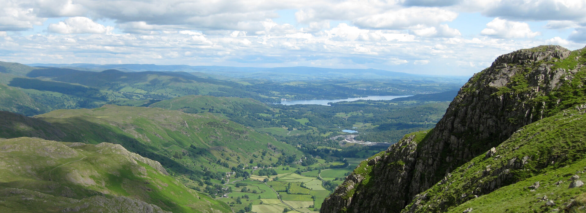 5b6d359f14877-UK Windemere Discover02